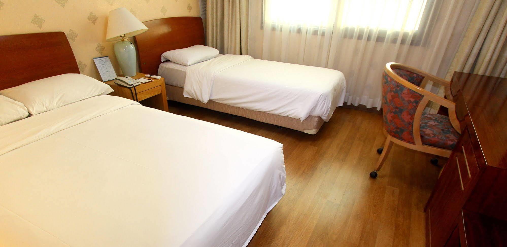 Gwangmyeong Diana Hotel Extérieur photo
