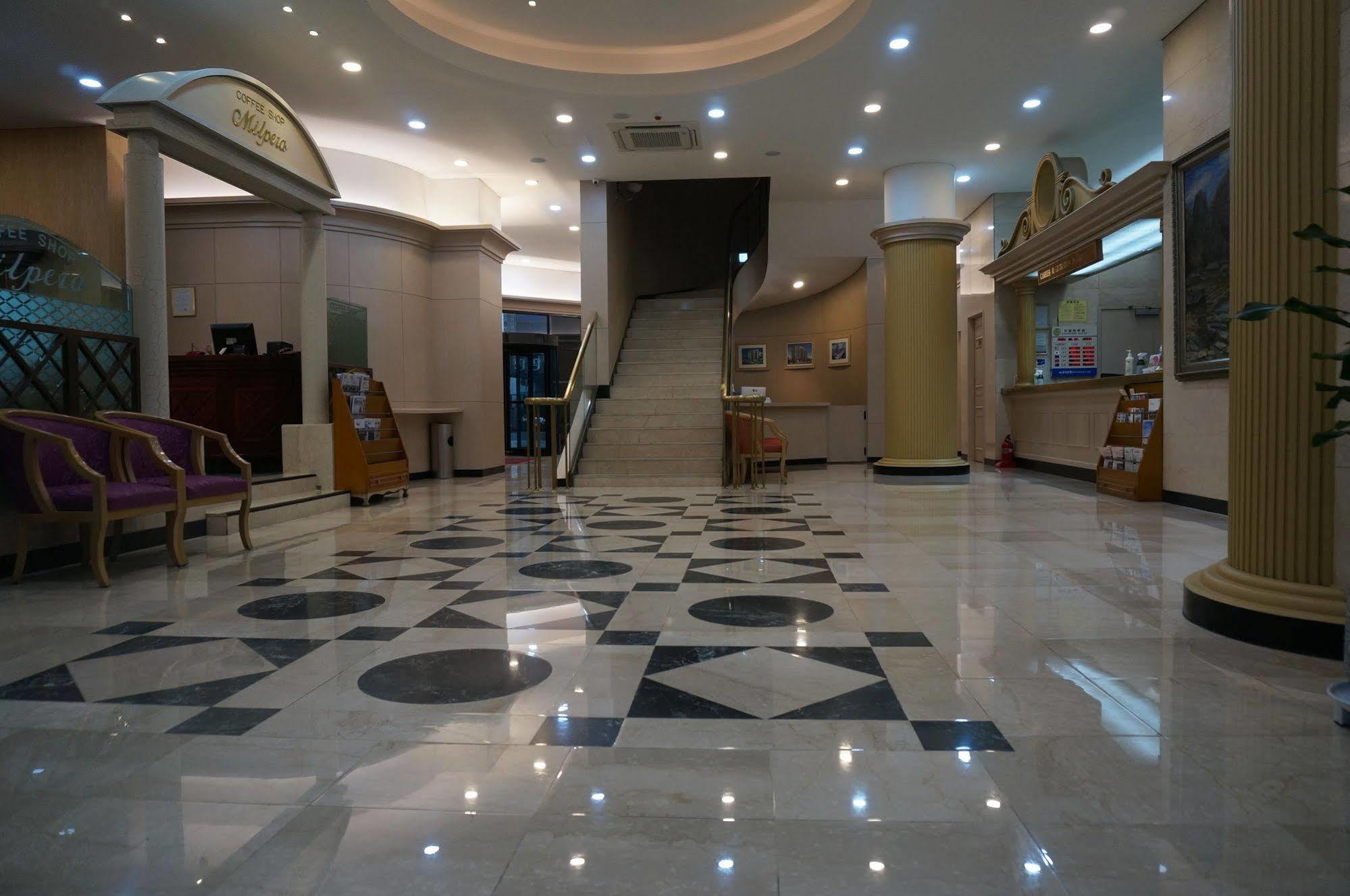 Gwangmyeong Diana Hotel Extérieur photo